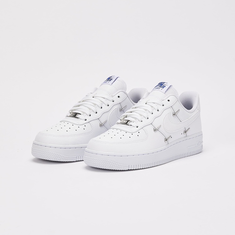 NIKE Air Force 1 '07 LX "Sisterhood" sneakers Size 8
